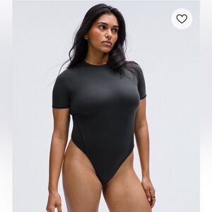 Wundermost Ultra-Soft Nulu Short-Sleeve Crew Thong Bodysuit EUC Size M